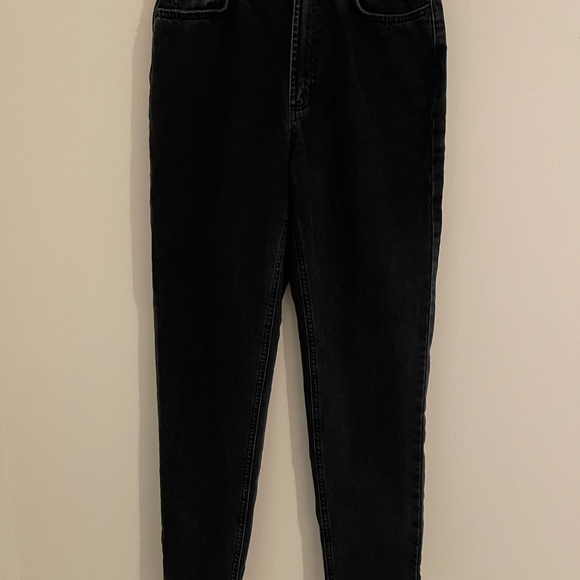BDG Black Mom High-Rise Jeans - Picture 3 of 3
